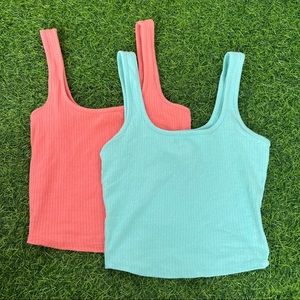 two tilly’s crop tops